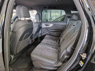 Audi Q7 - 8
