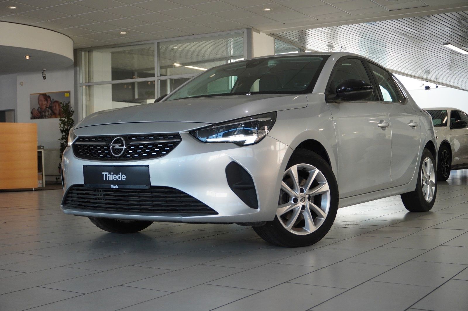 Fahrzeugabbildung Opel Corsa F 1.2T ELEGANCE NAVI/LED/SPORT/VIRTU./DAB+