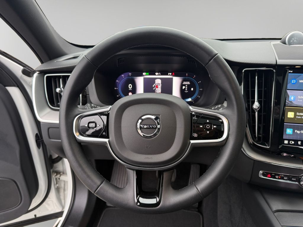 VOLVO XC60 B5 D AWD Ultimate Bright,B&W,AHK.STH Polest VOLVO XC60 B5 D AWD Ultimate Bright,B&W,AHK.STH Polest