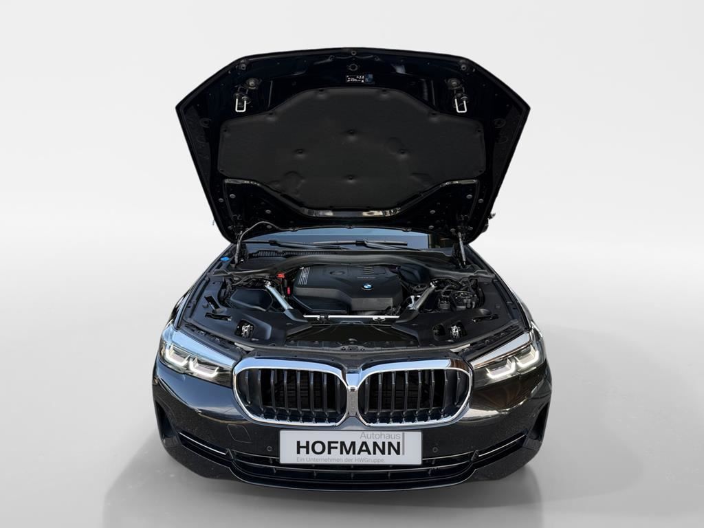 BMW 530i Touring Aut. AHK Business RFK SHZ Driv.Ass foto 18