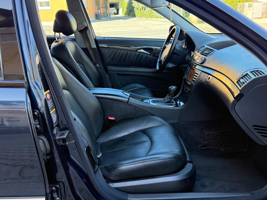 Mercedes-Benz E 320