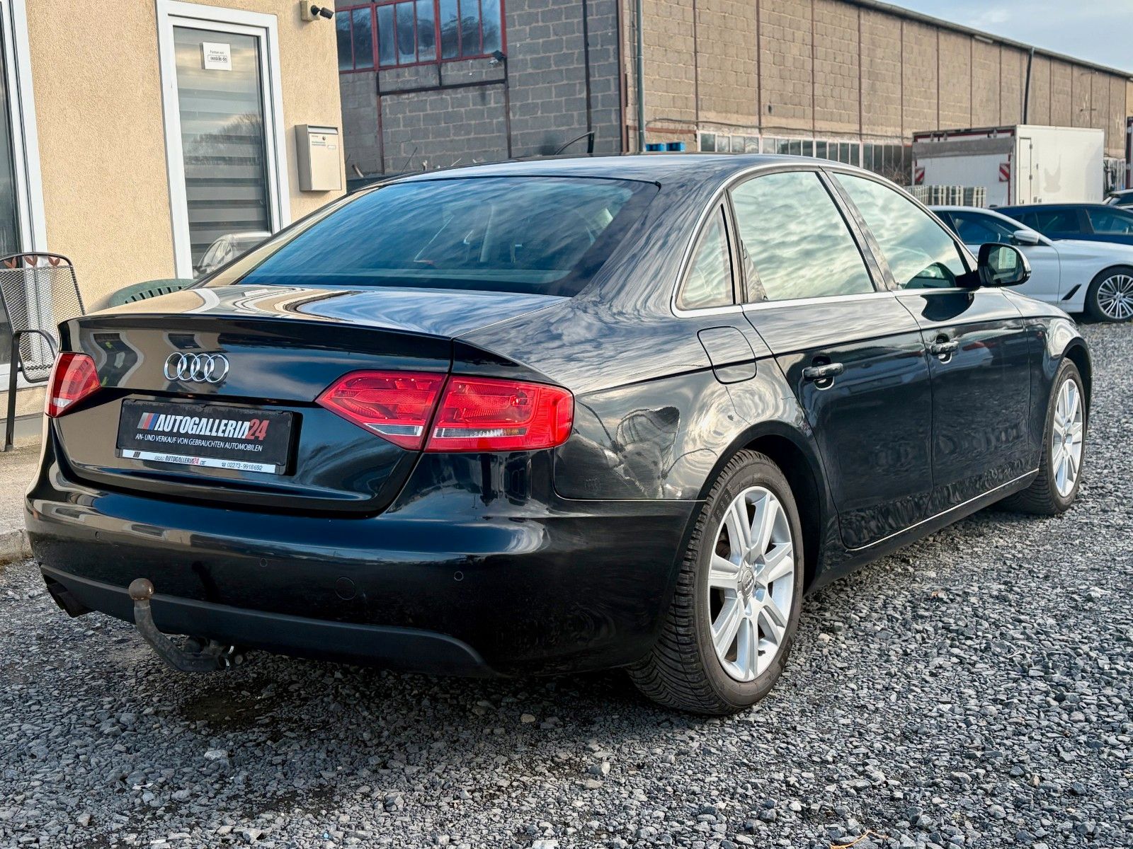 Fahrzeugabbildung Audi A4 2.0 TFSI Limo Ambition Xenon SPORTSITZE 1.HAN