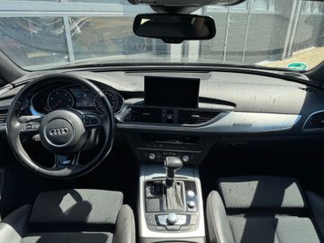 Audi A6 - 12