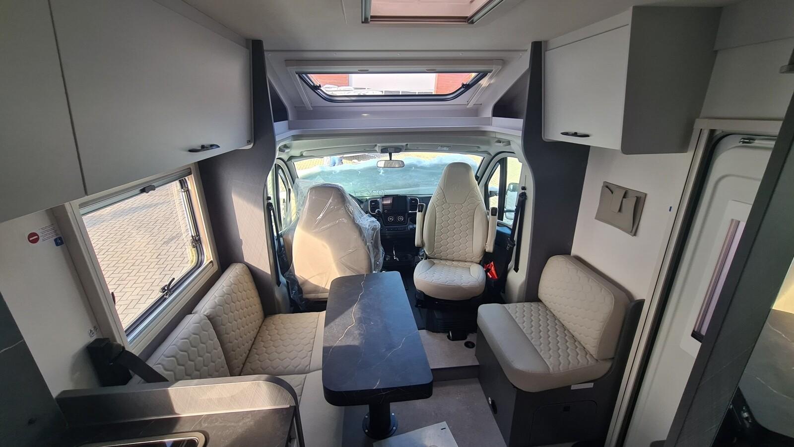 Etrusco T-Modell Base 6.9 SBC Automatik - Solar - Sat/TV