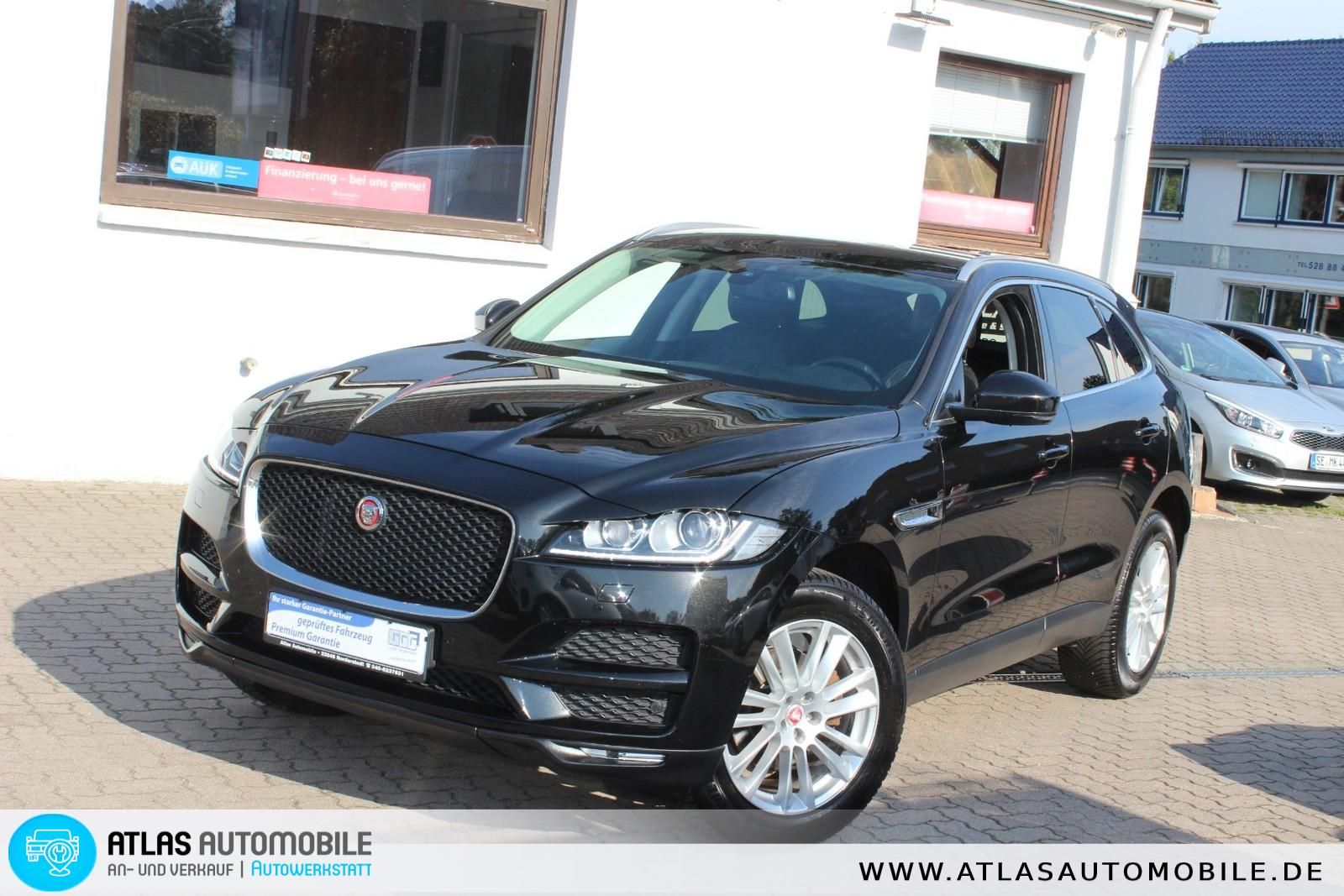 JAGUAR F-Pace