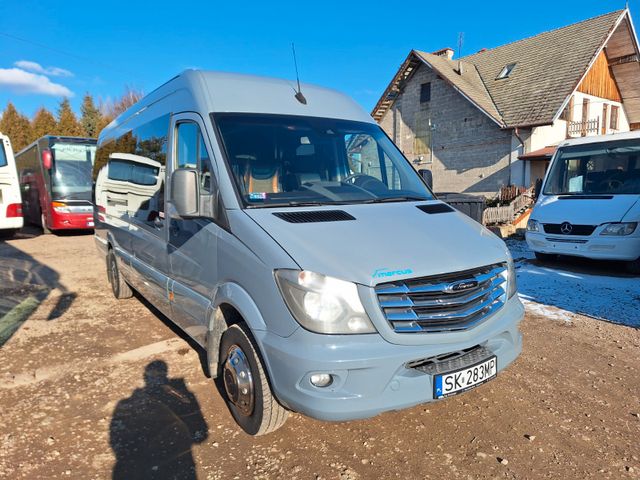 Mercedes-Benz SPRINTER 519