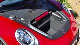 Porsche 911. 1 Carrera 4 GTS Cabriolet - rote Porsche 911 Urmodell