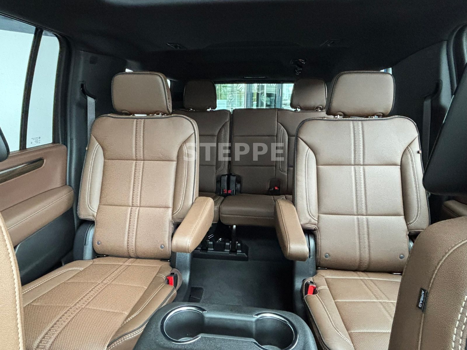 Chevrolet MY26 Suburban 6,2 High Country AHK  24" Luftfed.