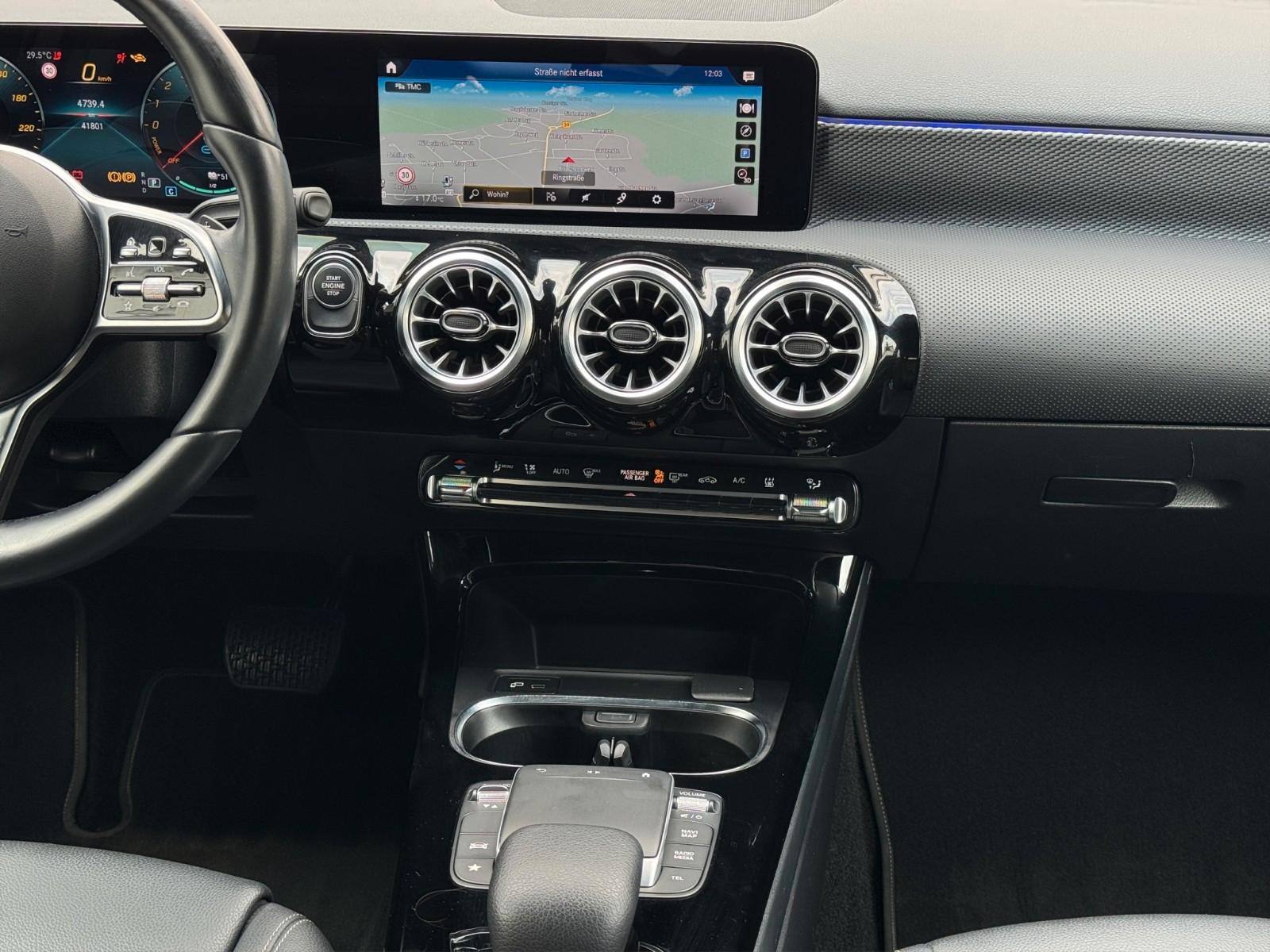 Mercedes-Benz A 250 e Progressive Night MultiBeam|Wide|DISTR.
