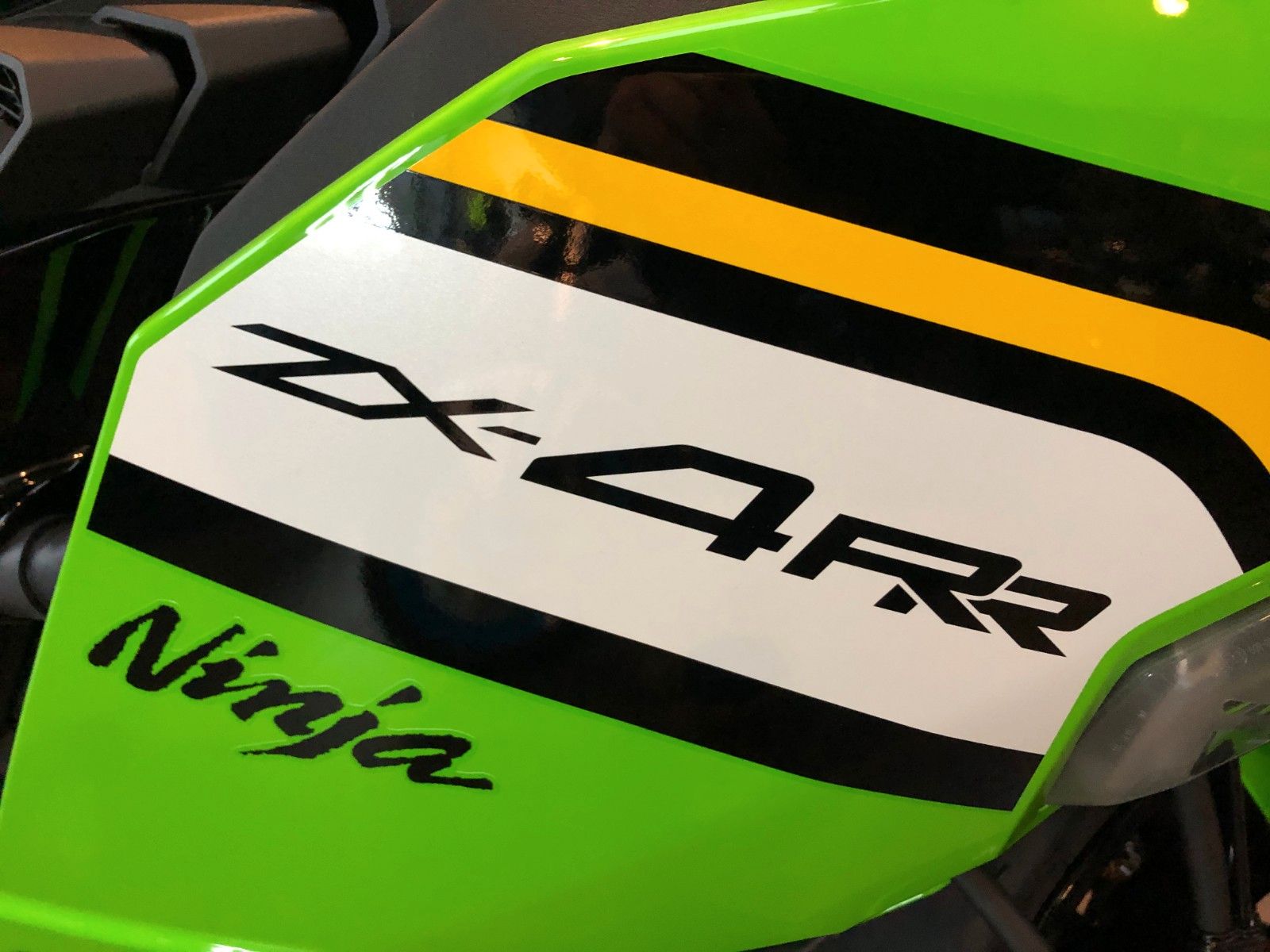 Fahrzeugabbildung Kawasaki Ninja ZX-4RR Performance