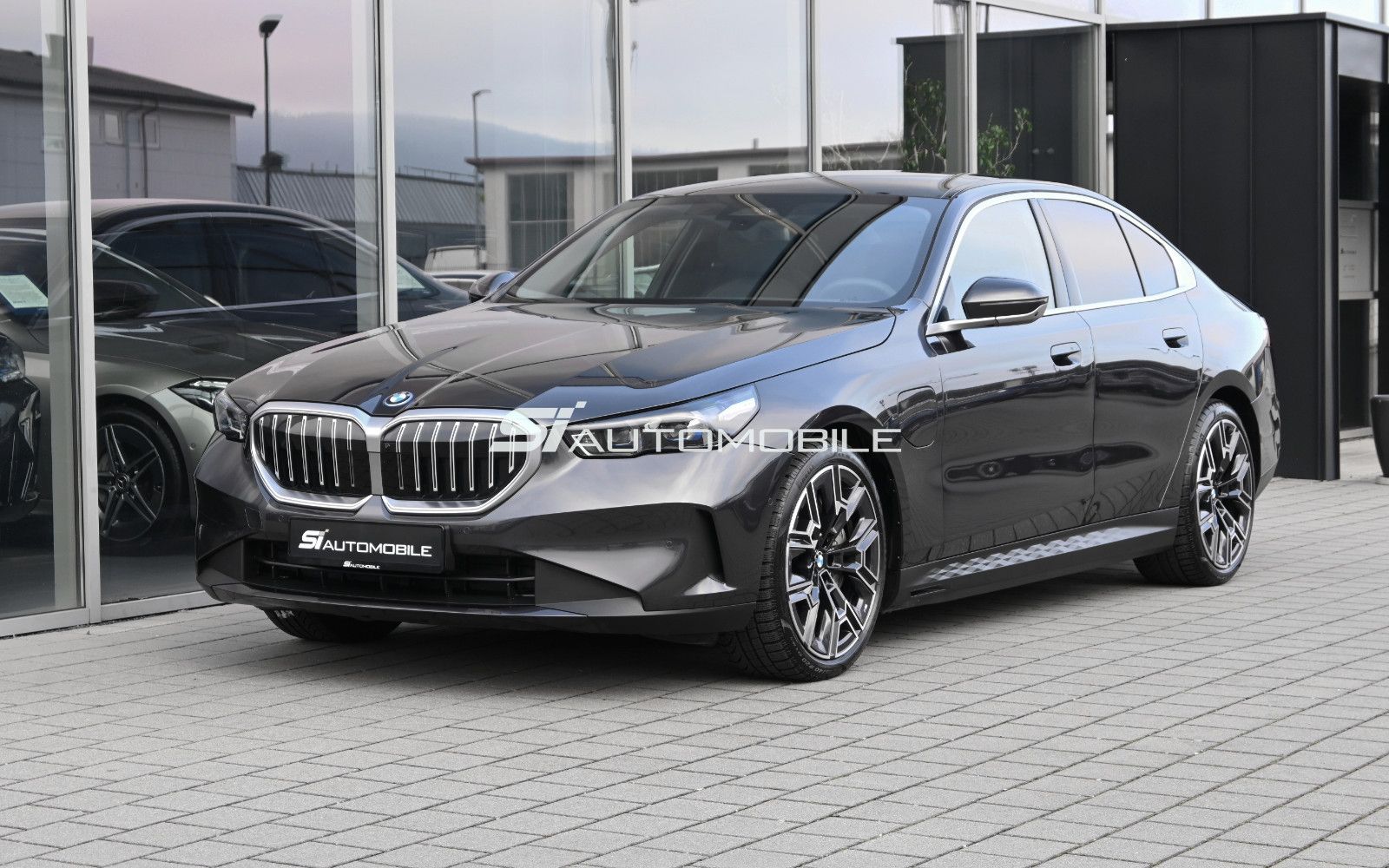 Fahrzeugabbildung BMW 550e xDr. °UVP 105.960€°AD.M-FAHRW.PROF°MERINO°