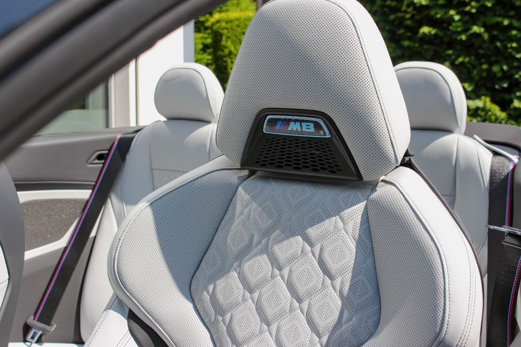 BMW M8 Competition xDrive Cabrio / LASER / M-DRIVERS BMW M8 Competition xDrive Cabrio / LASER / M-DRIVERS