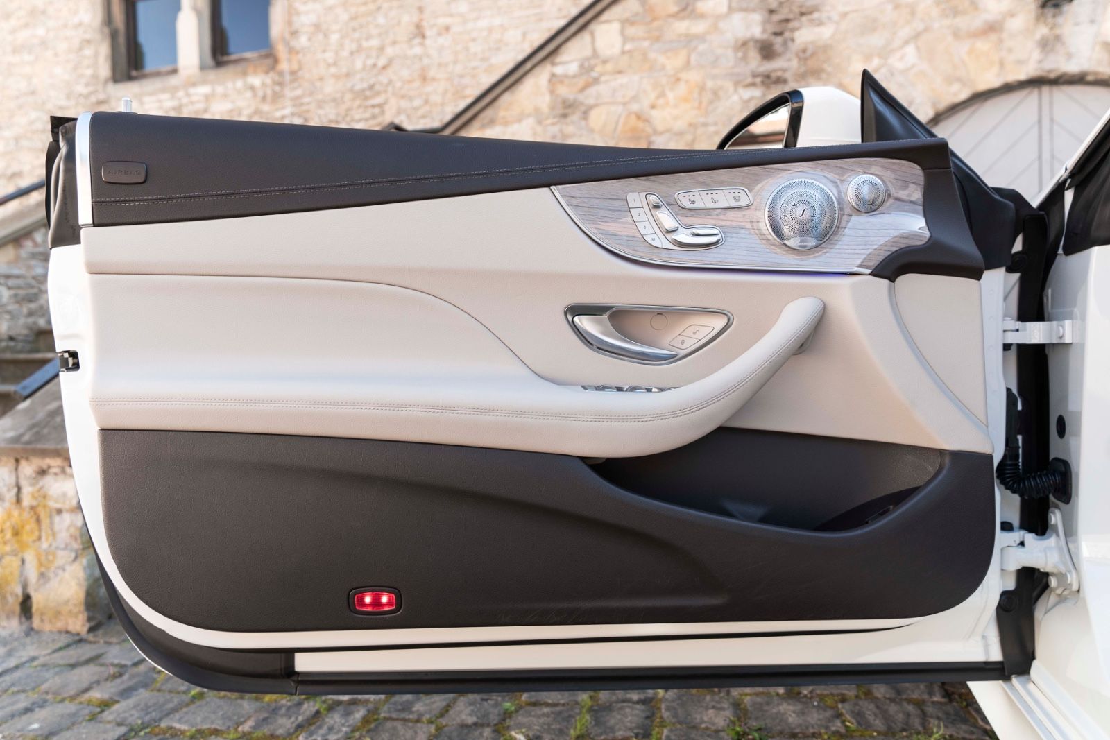 Fahrzeugabbildung Mercedes-Benz E 400 Cabrio 4Matic AMG HUD 360° BURMESTER ACC