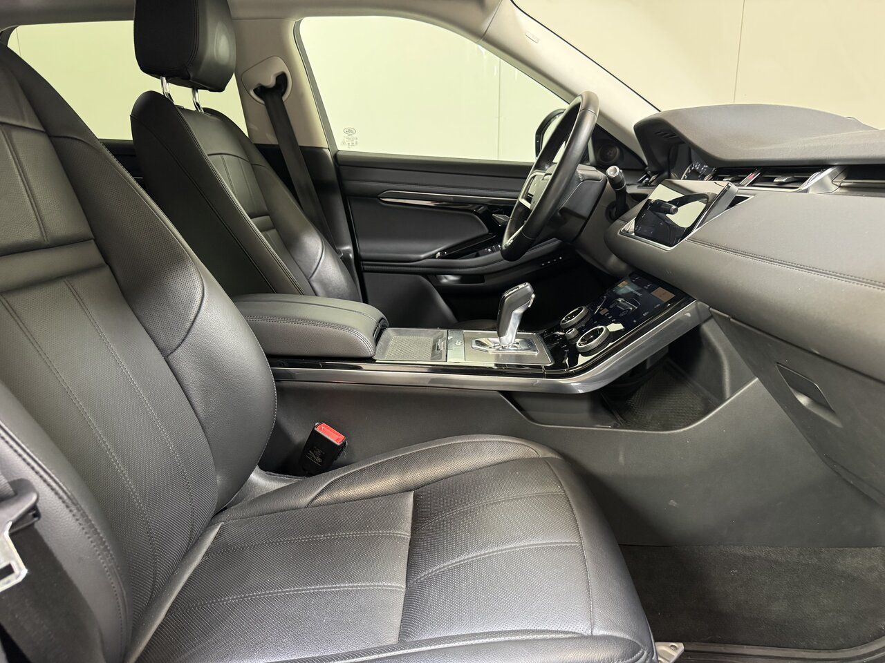 Land Rover Range Rover Evoque P300e Plug In Hybrid - 47 000 imagem 2