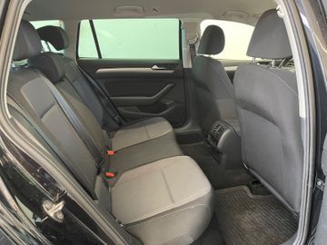Volkswagen Passat Variant - 11