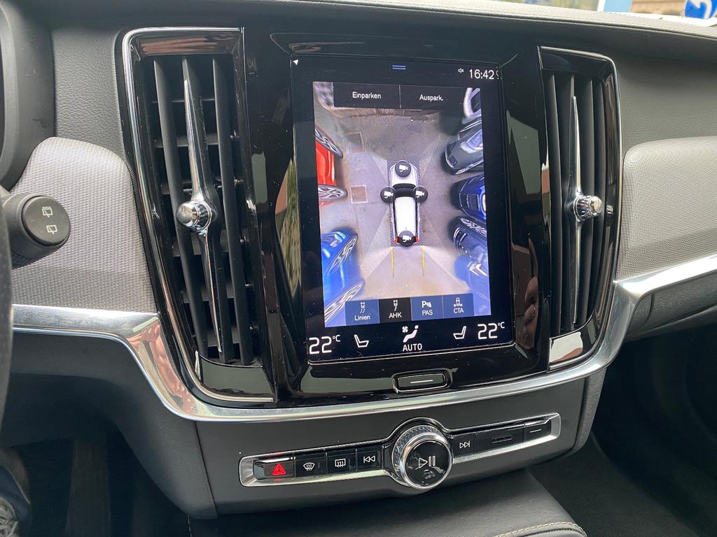 Volvo V90 Cross Country