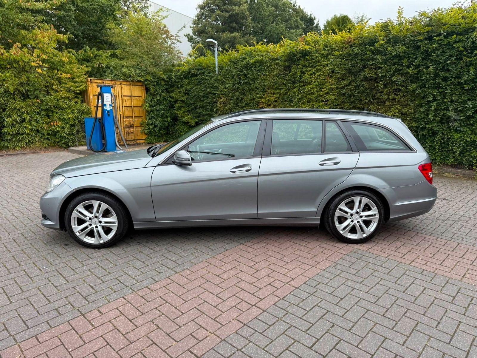 Mercedes-Benz C220 2013 — rear view
