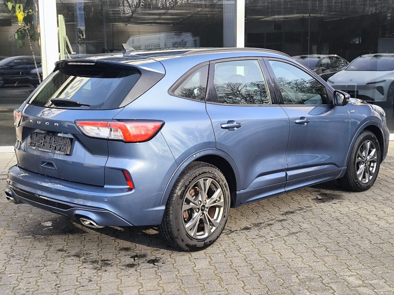 Fahrzeugabbildung Ford Kuga 1.5 EB ST-Line VIRTU+NAVI+LED+KAM+PDC+18"LM