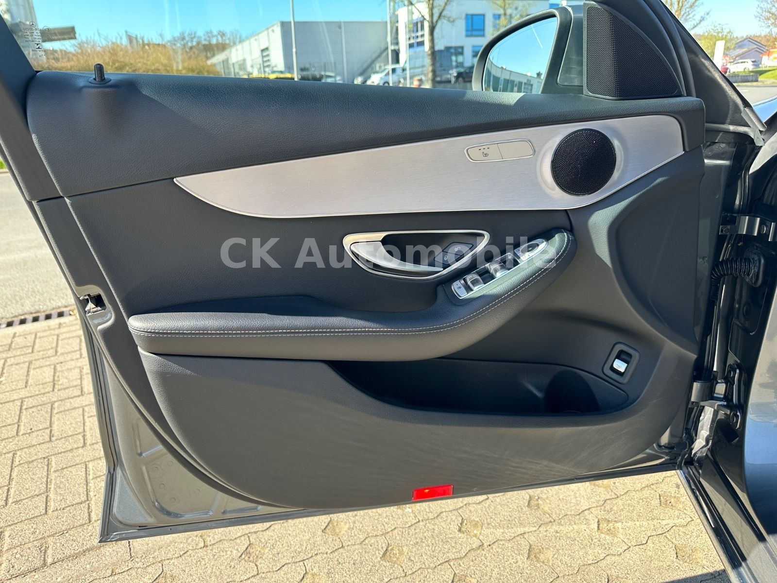 Fahrzeugabbildung Mercedes-Benz C200d T Avantgarde/Navi/LED/Kamera/AHK