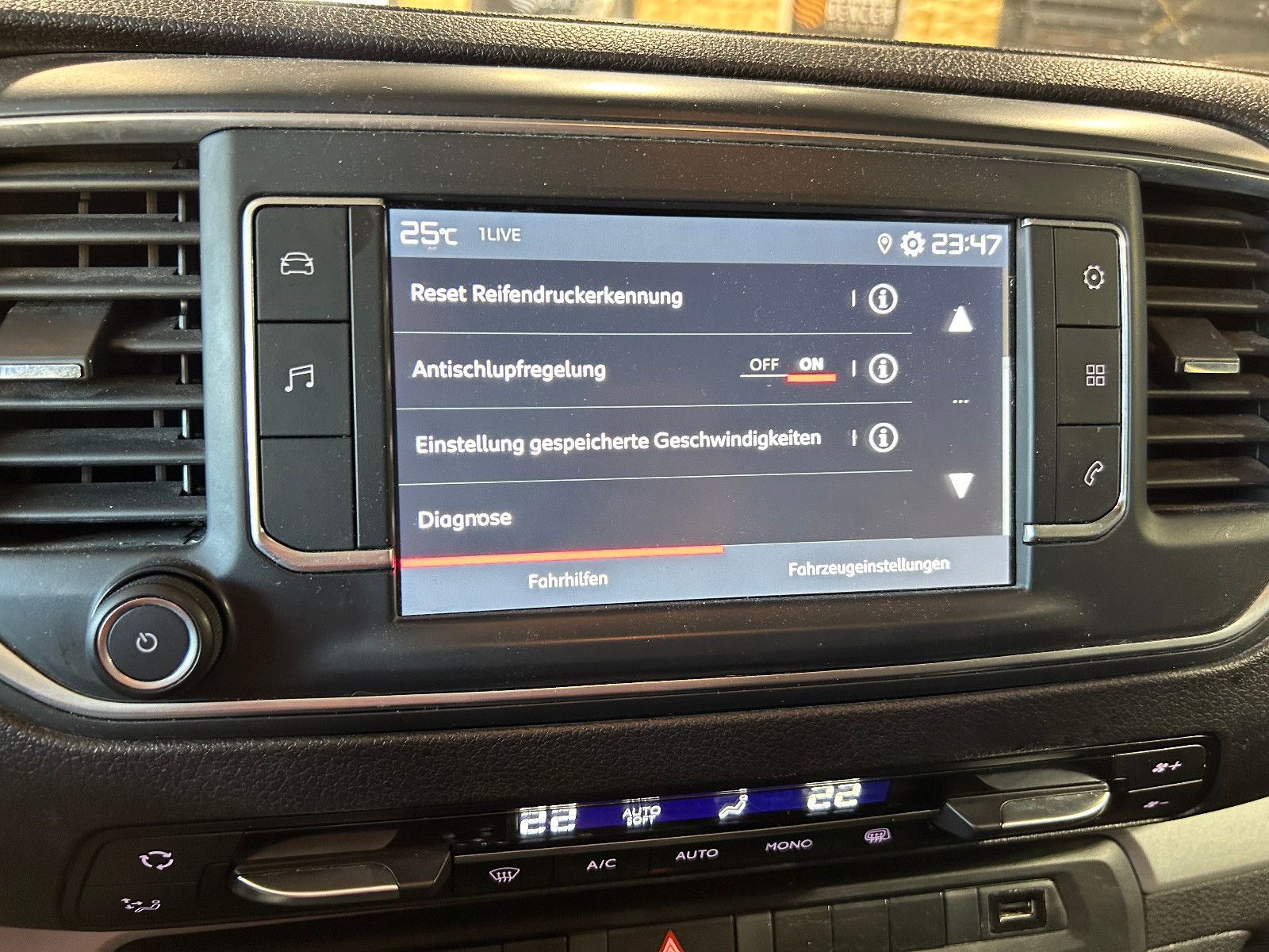 Fahrzeugabbildung Fiat Scudo L2 Basis/360°/APPLE/KLIMA/3-SITZ