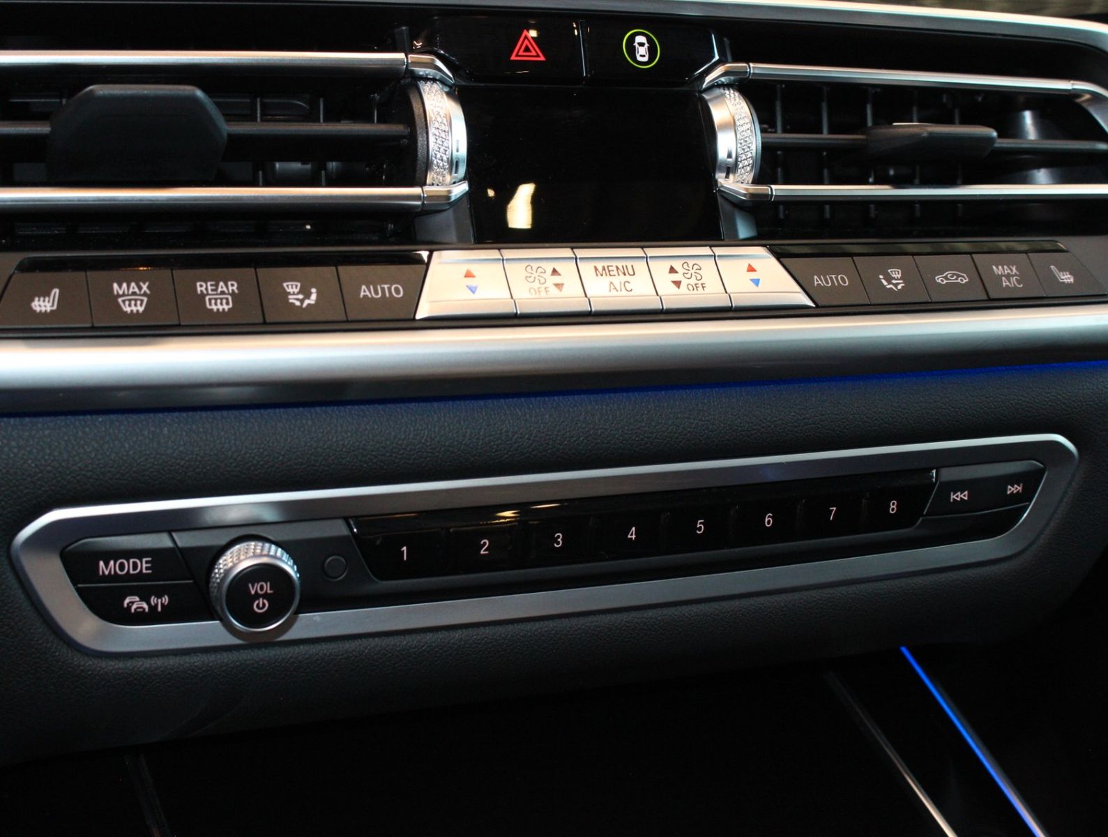 Fahrzeugabbildung BMW X5 xDrive30d M Sport Pano+HUD+360° Kamera