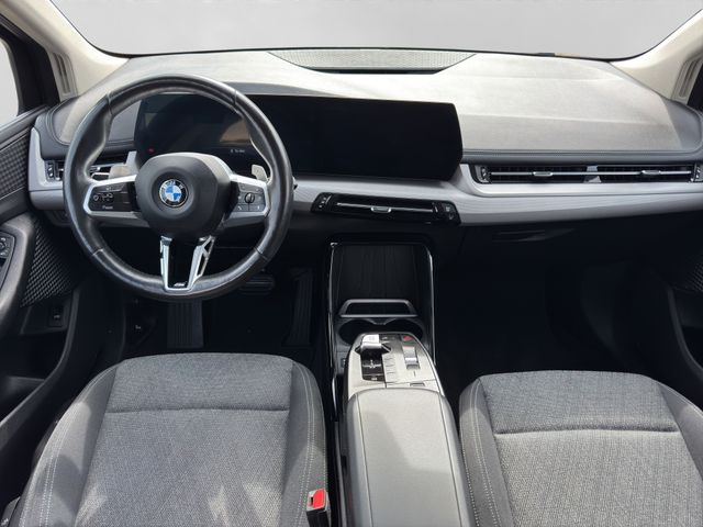 Fahrzeugabbildung BMW 218i Active Tourer LED+Kamera+ACC+HiFi+DAB+AHK