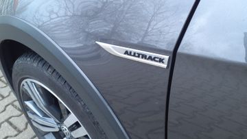 Fahrzeugabbildung Volkswagen Golf VII Variant Alltrack DSG 4Motion NAVI LED