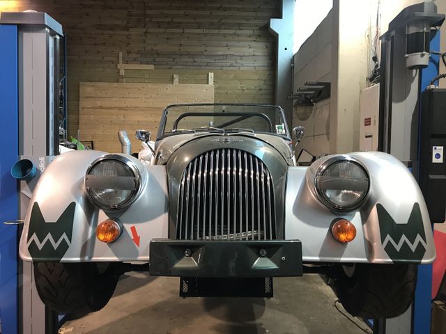 Morgan Roadster Lightweight Rennwagen Straßenzulassung