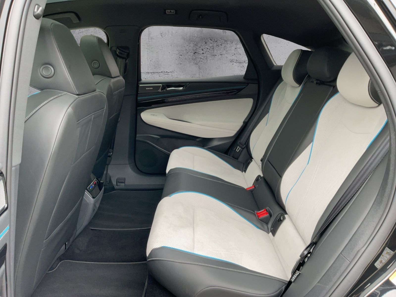 Volkswagen ID.7 Pro 82kWh DCC PANO EL.SITZ H&K 360° foto 12