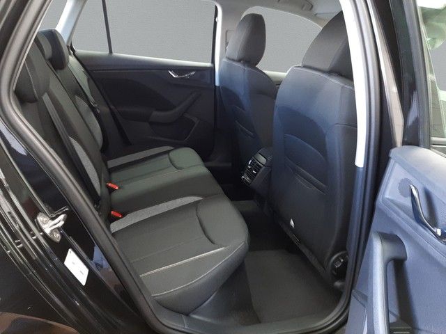 Fahrzeugabbildung Skoda Kamiq Selection 1.5TSI DSG Matrix LED AHK ACC