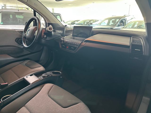 Fahrzeugabbildung BMW i3 REX*NAVI PRO*SHZ*8-FACH*SoH 98%