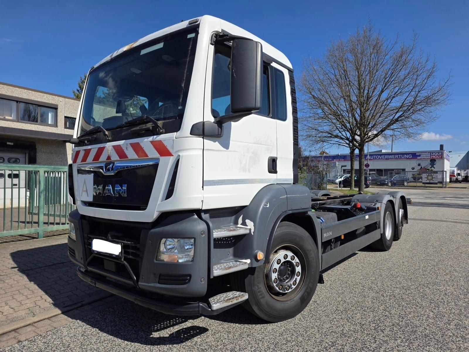 MAN TGS 26.320 FG/6x2/BL/NEBENANTRIEB