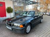 BMW 318iA Aut. Elektr.Schiebedach* - BMW 318 aus 1992
