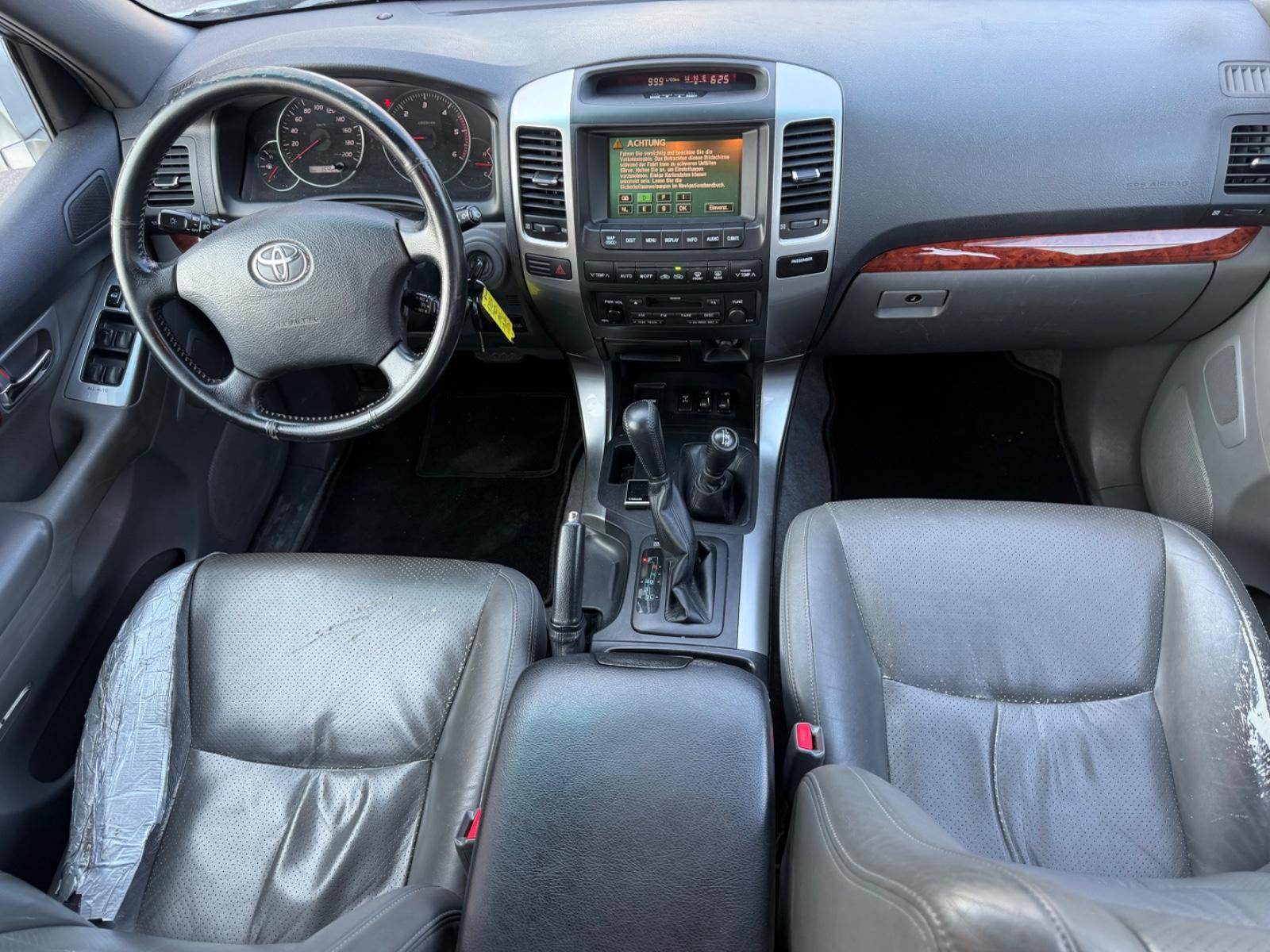 Toyota Land Cruiser 3.0 D-4D 166ch - 1 ère main - Carnet entretien - Ecran tactile - Pneus toutes saisons - Régulateur