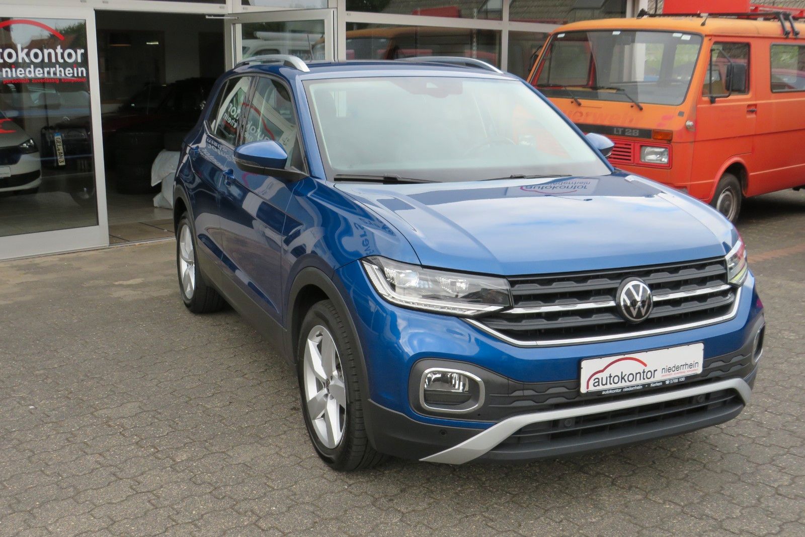 Fahrzeugabbildung Volkswagen T-Cross Highline DSG ACC NAVI AHK APP 1.HAND