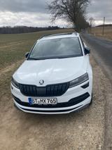 Skoda Karoq 1.5l TSI Sportl.DSG, Topaus.Garantie 03/27 - Skoda Karoq: Von Privat