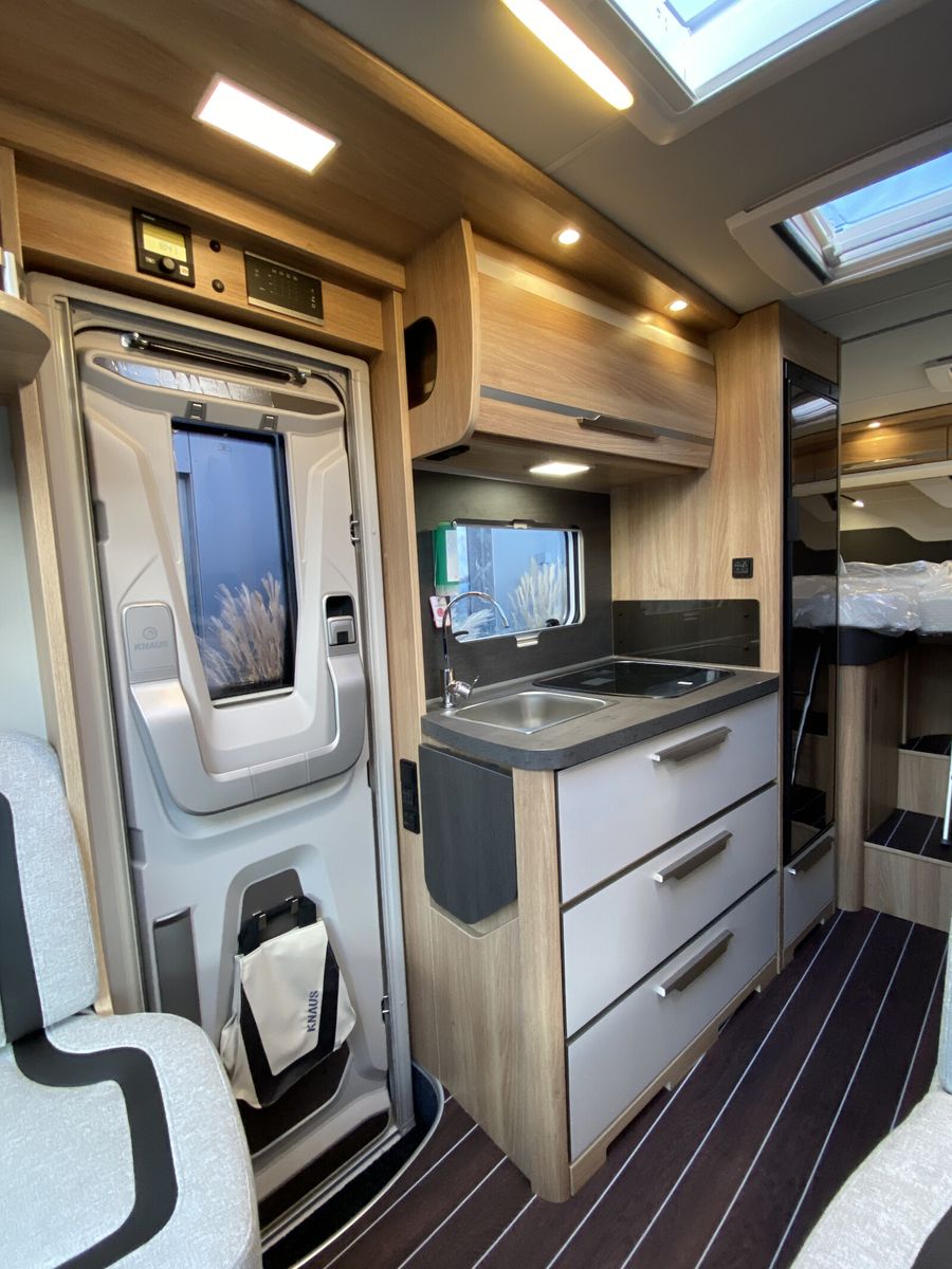 Fahrzeugabbildung Knaus Sky Ti PLATINUM SELECTION 650 MEG Automatik