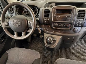 Opel Vivaro - 2