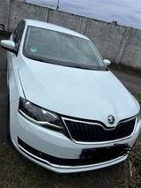 Skoda Rapid 1.0 TSI CLEVER CLEVER - Skoda Rapid in Köln