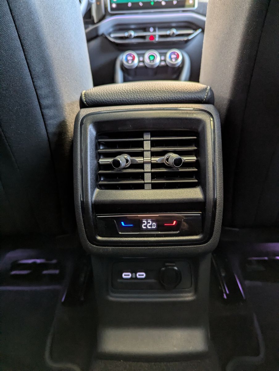 SKODA Kodiaq 2.0 4x4 Selectio Pano Matrix StHz AHK 19" - Image 26