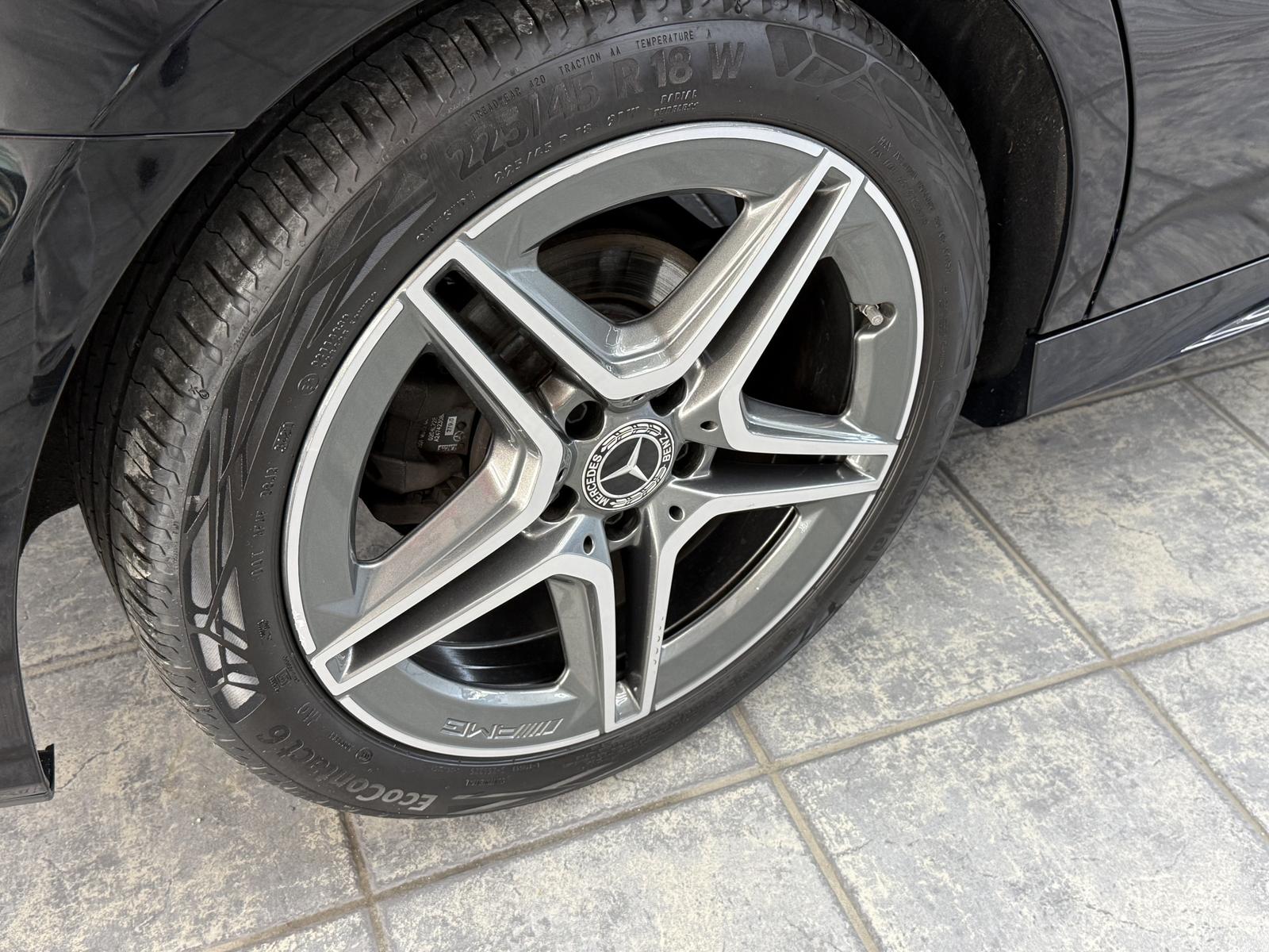 Mercedes-Benz A-Class AMG Line, Leder Alcantara, MB Service Neu!, миниатюра 11