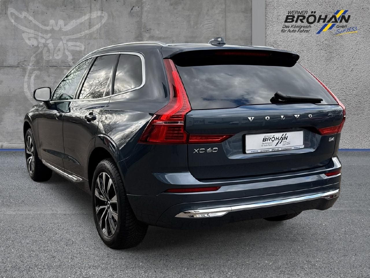 Fahrzeugabbildung Volvo XC60 B4 Benzin Plus Bright