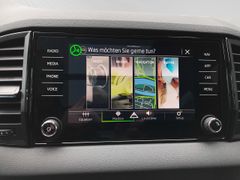 Fahrzeugabbildung Skoda Karoq Sportline NAVI AHK 4xSitzh. behz.Glas 360°