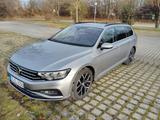 Volkswagen Passat Variant 2.0 TSI OPF 140kW DSG Busines... - VW Passat Variant Gebrauchtwagen in München