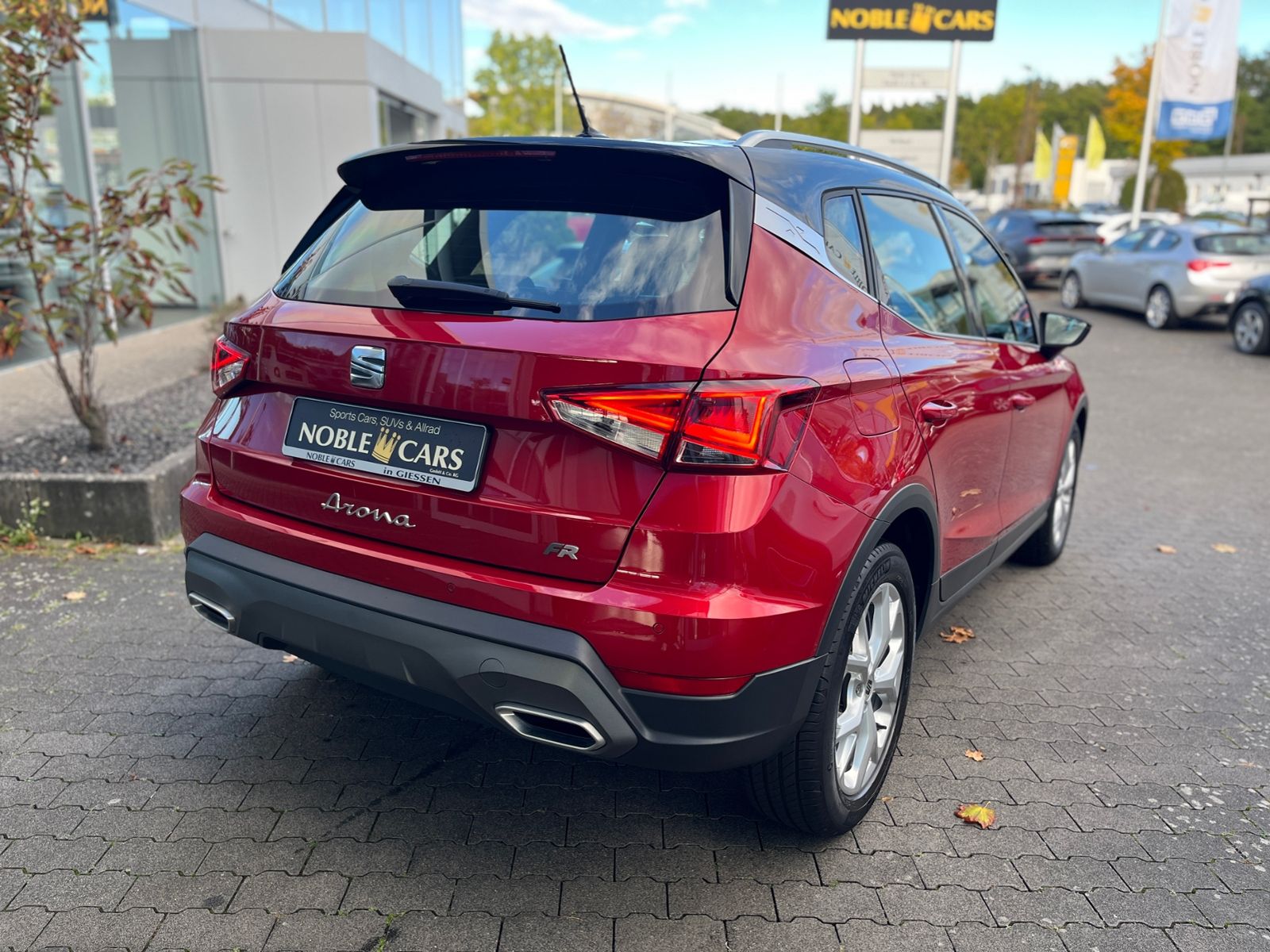 Fahrzeugabbildung SEAT ARONA 1.5 TSI DSG FR KLIMA LED NAV SHZ 17"