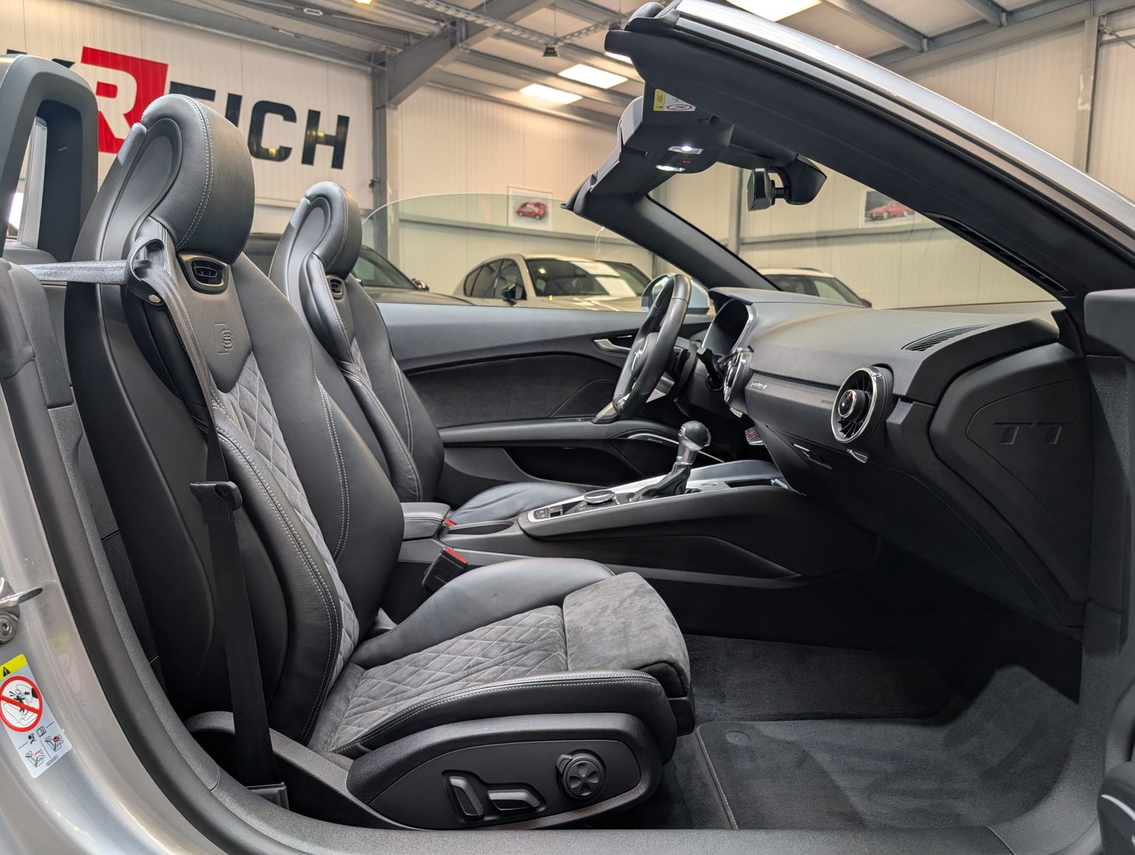 Fahrzeugabbildung Audi TT Roadster 45 TFSI Quattro S-Line Sport-Paket +