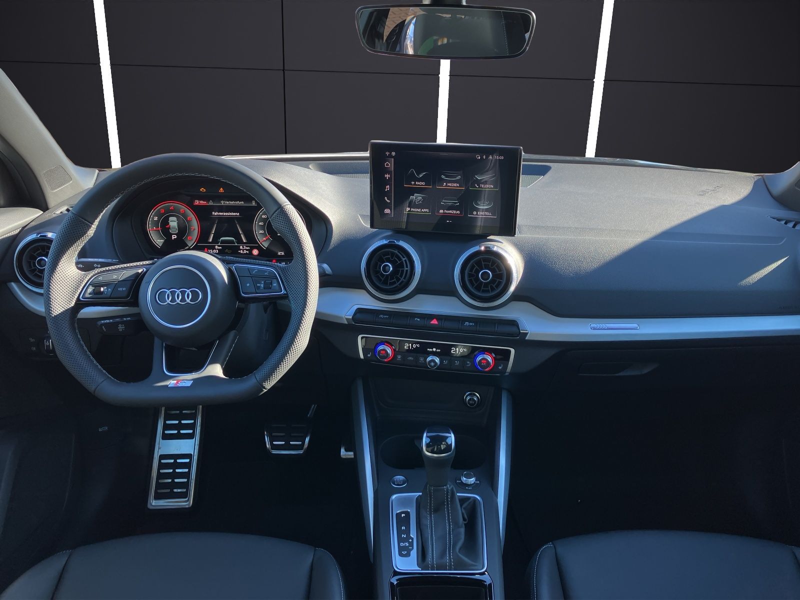 Fahrzeugabbildung Audi Q2 35 TFSI advanced S-tronic Matrix AHK AVC GRA