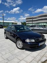 Audi A4 1.8 T tiptronic - - gebrauchte Audi A4 aus dem Jahr 1998