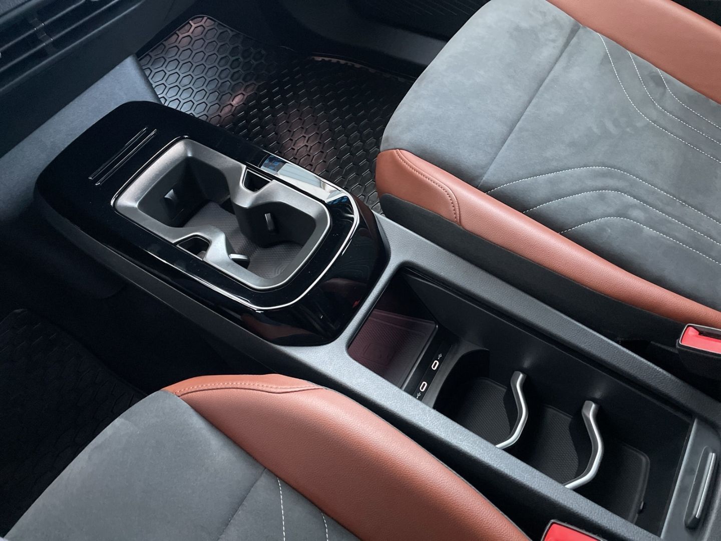 ID.4 Pure Performance Wärmepumpe/360°Kamera/HUD/