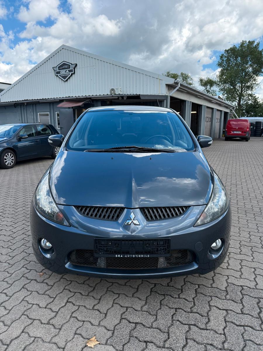 Mitsubishi Grandis 2005 — photo 8